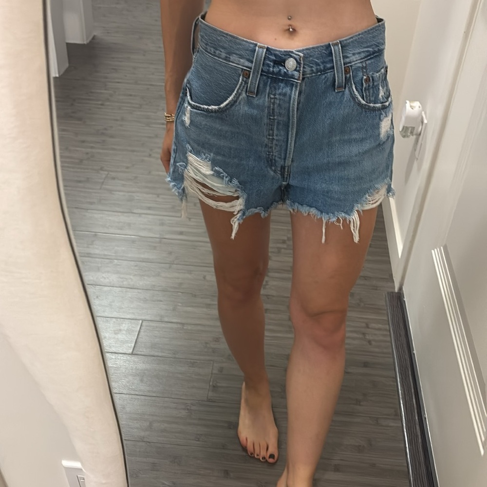 Levi’s Jean shorts 501 sz 25 Distressed Denim Women Shorts